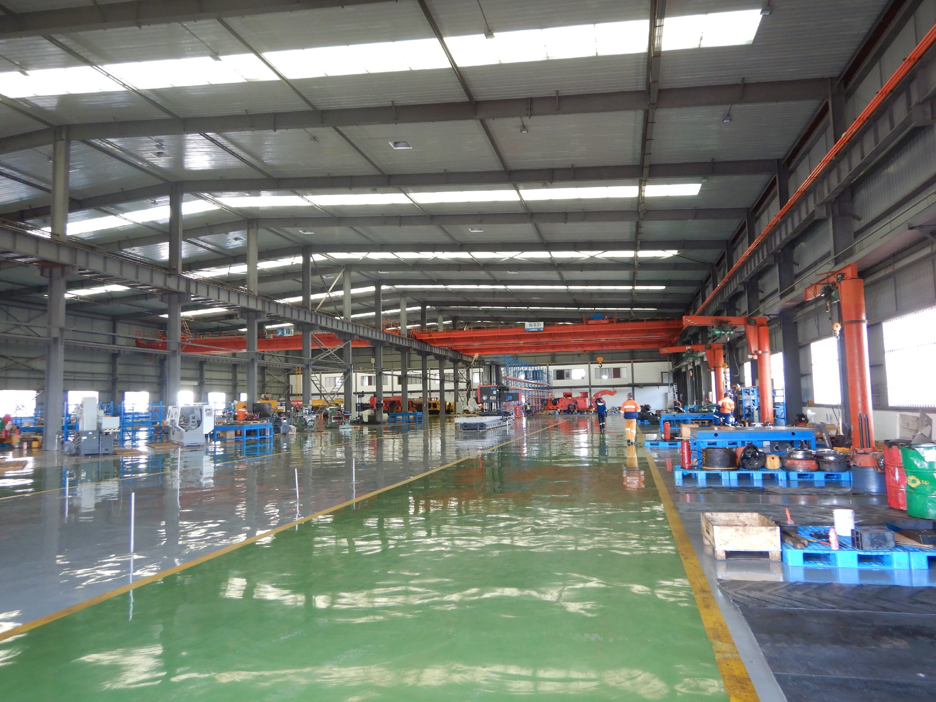 1614753103896496.jpg 機(jī)修廠內(nèi)部2.JPG